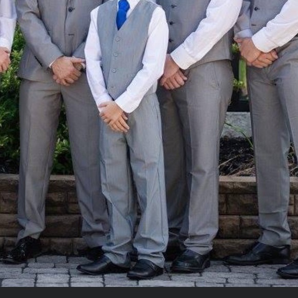 Boys dress pants, vest, long sleeve dress shirt. - Picture 1 of 3